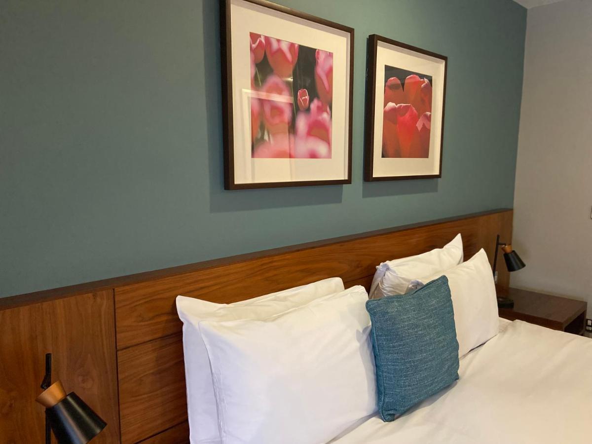 Best Western Ship Hotel Вейбридж Экстерьер фото